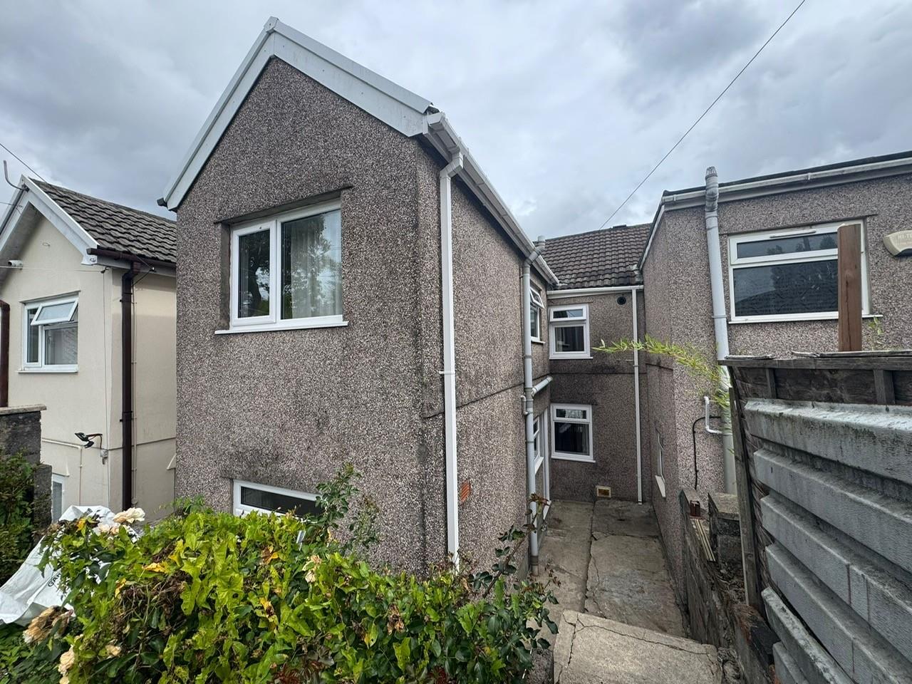 Clydach Road, Morriston, Swansea, SA6 6QH